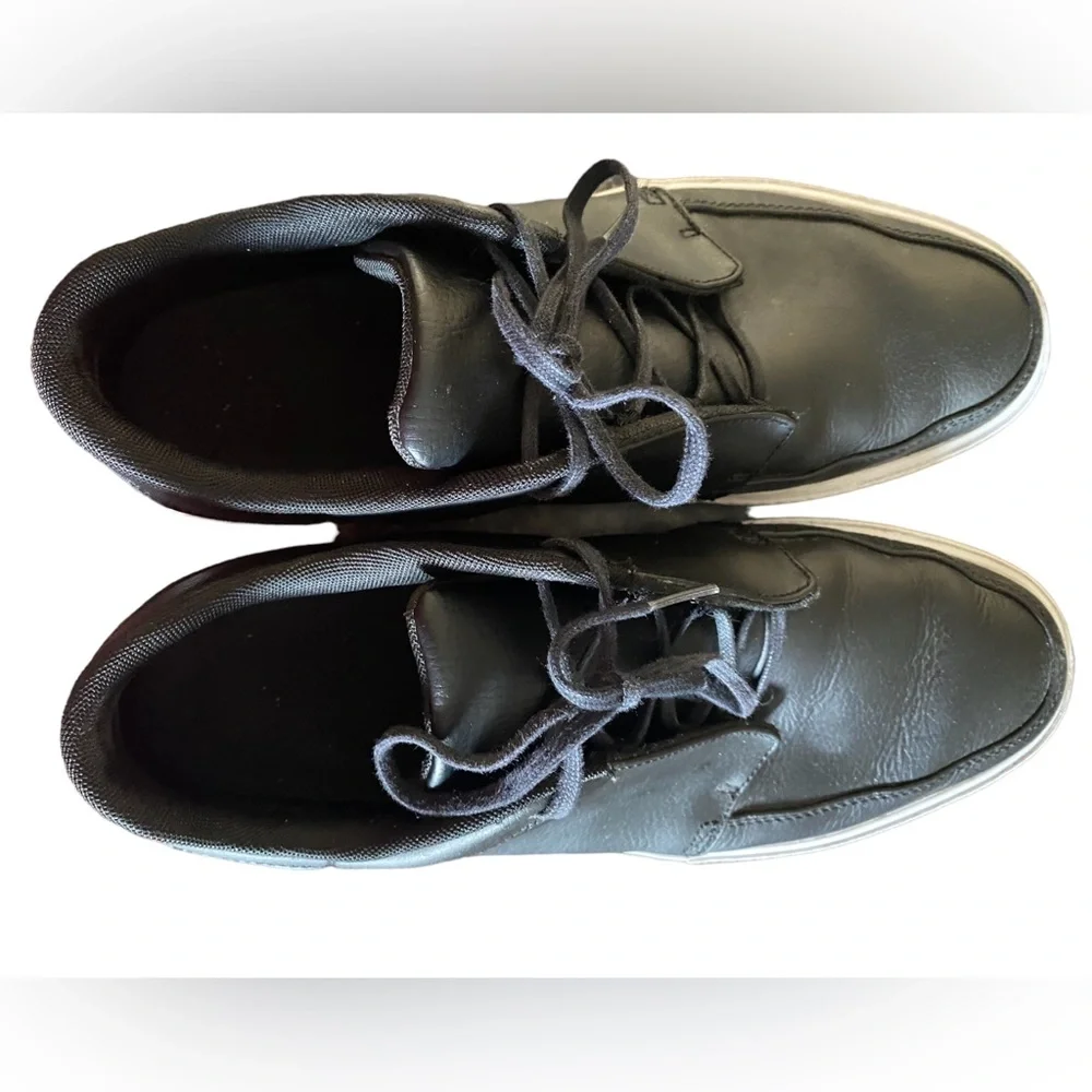 Men's Black Leather Low-Top Sneakers with Pink Sole